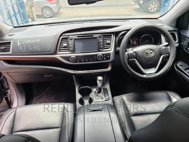 Pre-Owned 2016 Kluger Toyota SUV Gray - For Sale
