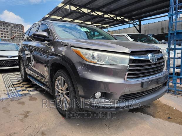 Pre-Owned 2016 Kluger Toyota SUV Gray - For Sale