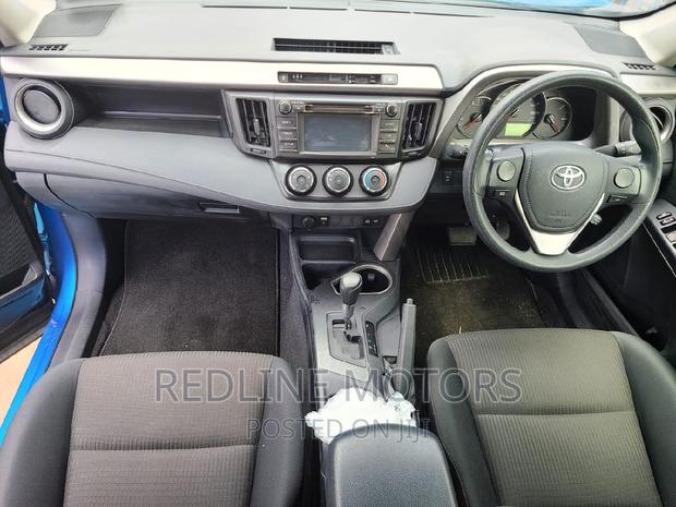 2016 Toyota RAV4 LE AWD: 2.5L 4-Cylinder 6-Speed Automatic, Blue
