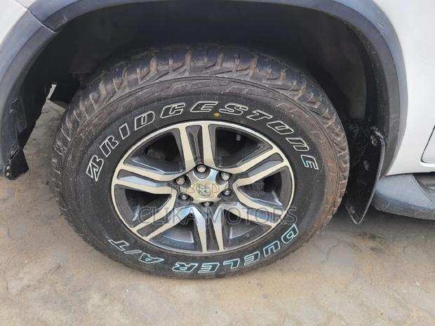 2016 Toyota Fortuner 2.8 D AWD Pearl - Top-of-the-line SUV
