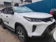 2016 Toyota Fortuner 2.8 D AWD Pearl - Top-of-the-line SUV for sale