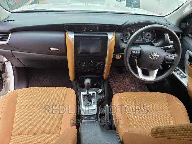 2016 Toyota Fortuner 2.8 D AWD Pearl - Top-of-the-line SUV