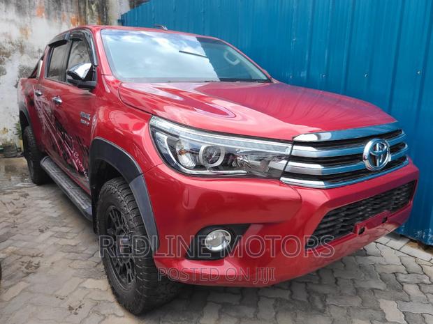 2016 Toyota Hilux in Red: Reliable, Stylish, Perfect for Daily Commute