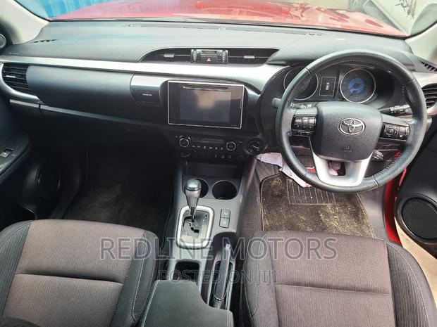 2016 Toyota Hilux in Red: Reliable, Stylish, Perfect for Daily Commute