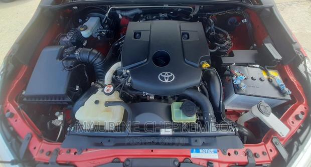 2017 Toyota Hilux Red: Two Stylish Variants for Your Drive