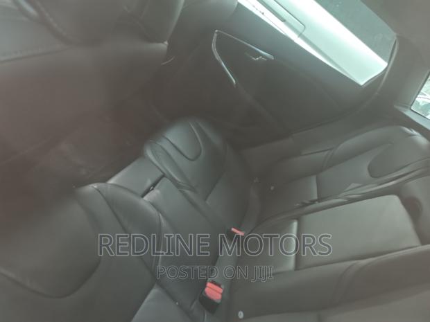 Volvo V40 2016 White - Used Car with Full Service History