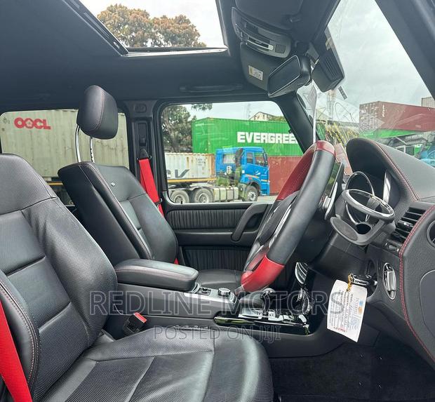 Luxury 2016 Mercedes-Benz G-Class G 550 AWD in Black