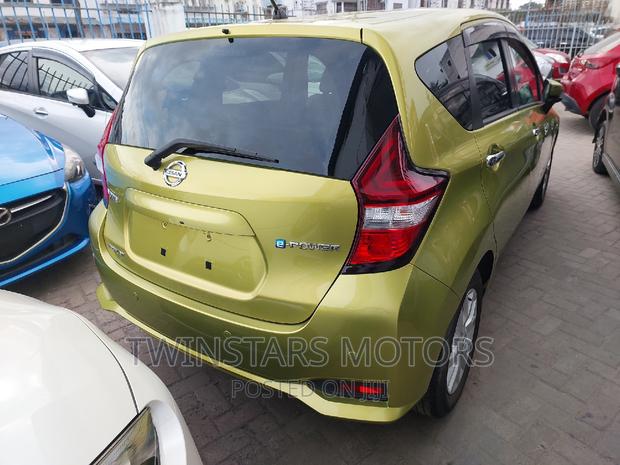Green Nissan Note 1.2 Hybrid 2017 - Affordable and Powerful