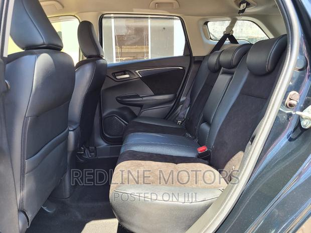 Pre-Owned Honda Shuttle 1.5 G 2WD 2016 Black - Ideal for Daily Commute