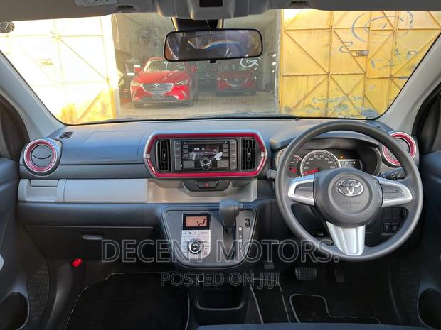 1.0L 2017 Toyota Passo FWD White - Compact Car Excellence