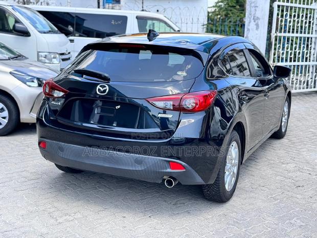 2016 Mazda Axela in Matt Black: A Stylish, Powerful Choice