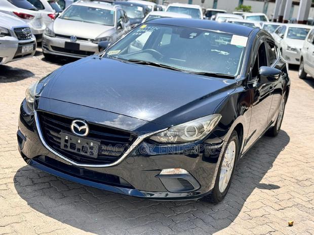 2016 Mazda Axela in Matt Black: A Stylish, Powerful Choice