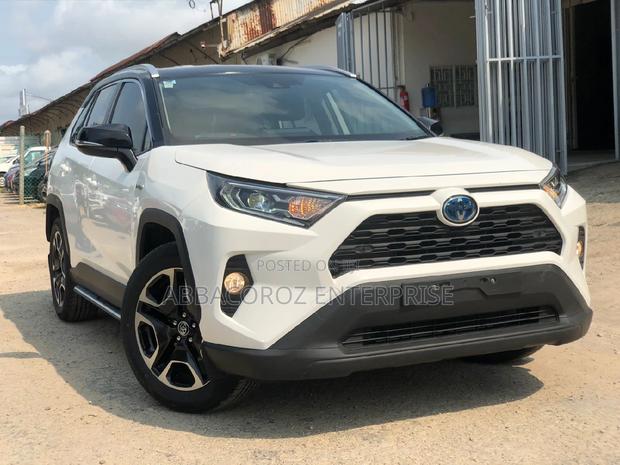 2019 Toyota RAV4 in White: Affordable Used