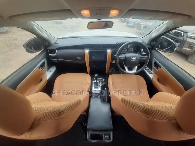 2017 Toyota Fortuner 2.8 D RWD in White - Pre-owned