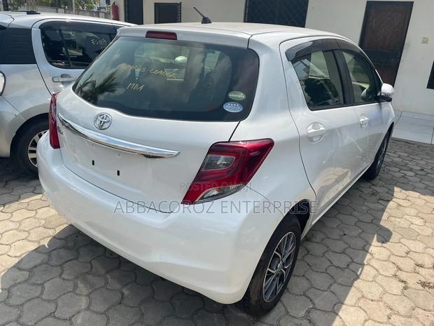 2016 Toyota Vitz Pearl: Sleek, Stylish, and Efficient Compact Car!