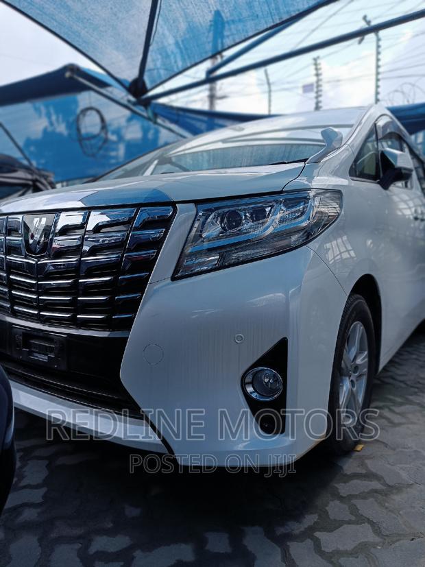 2016 Toyota Alphard in White - Luxurious
