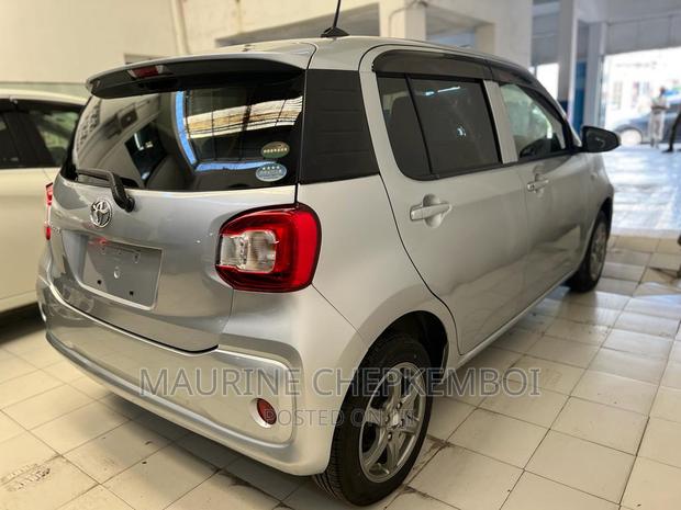 2016 Toyota Passo Silver - Compact Car with Power & Efficiency