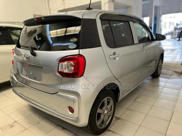 2016 Toyota Passo Silver - Compact Car with Power & Efficiency