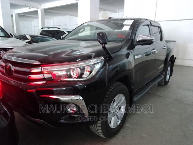 2016 Toyota Hilux Black Out: Dark and Distinctive Pickup
