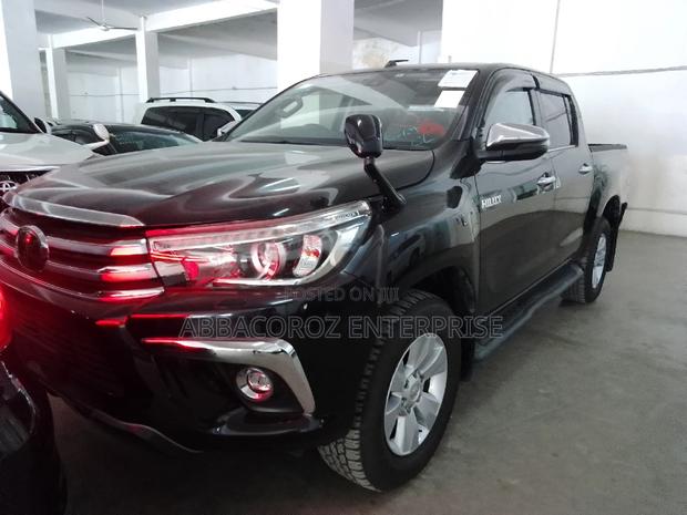 2016 Toyota Hilux Black Out: Dark and Distinctive Pickup