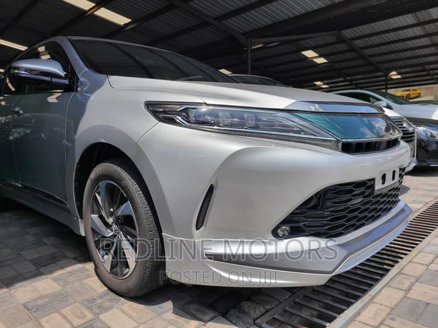 2017 Toyota Harrier 2.0 Silver - Powerful and Stylish SUV