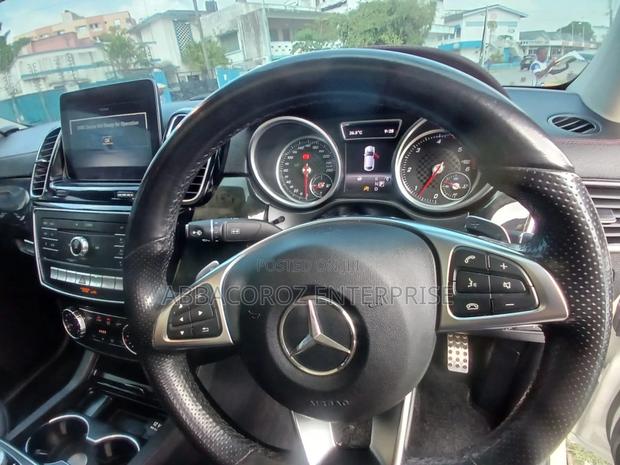 White Mercedes-Benz GLE 350d 4MATIC 2017 - High-End SUV on Offer