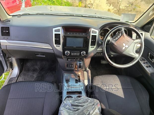Mitsubishi Pajero V80 3.0 VR-I - Silver 2016