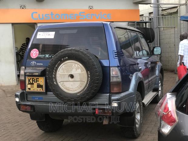 2002 Toyota Land Cruiser Prado 3.0 D-4D Blue - Stylish Off-road SUV