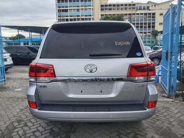 2017 Toyota Land Cruiser 4.6 V8 ZX in Silver - Used