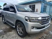2017 Toyota Land Cruiser 4.6 V8 ZX in Silver - Used for sale