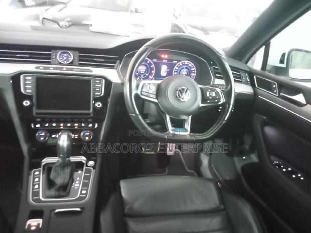 2017 Volkswagen Passat Off-White: Two Distinct Variants