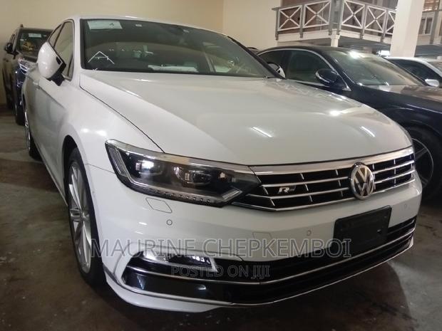 2017 Volkswagen Passat Off-White: Two Distinct Variants