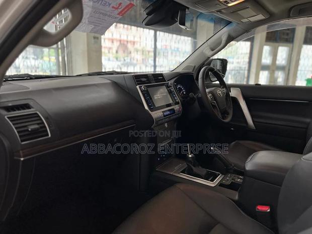 2017 Toyota Land Cruiser Prado 2.7 Pearl - High-Quality Used SUV for Your Adventure