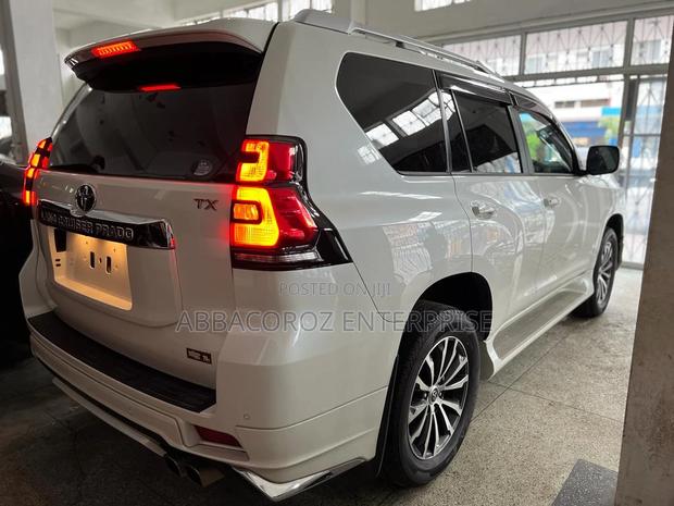 2017 Toyota Land Cruiser Prado 2.7 Pearl - High-Quality Used SUV for Your Adventure