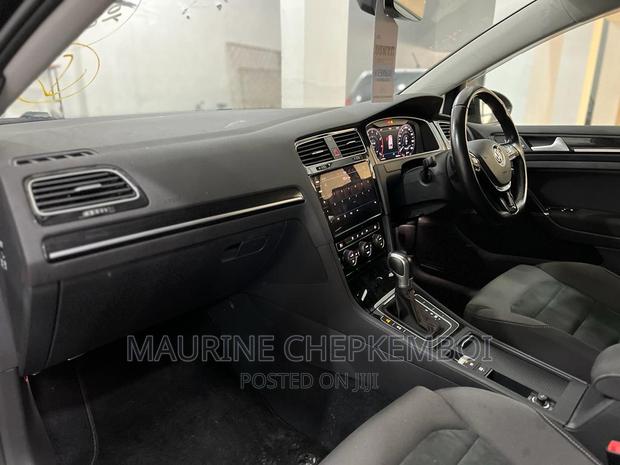 Volkswagen Golf 2017 - Black Edition: Modern and Elegant
