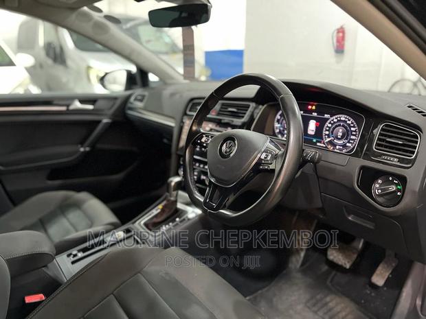 Volkswagen Golf 2017 - Black Edition: Modern and Elegant