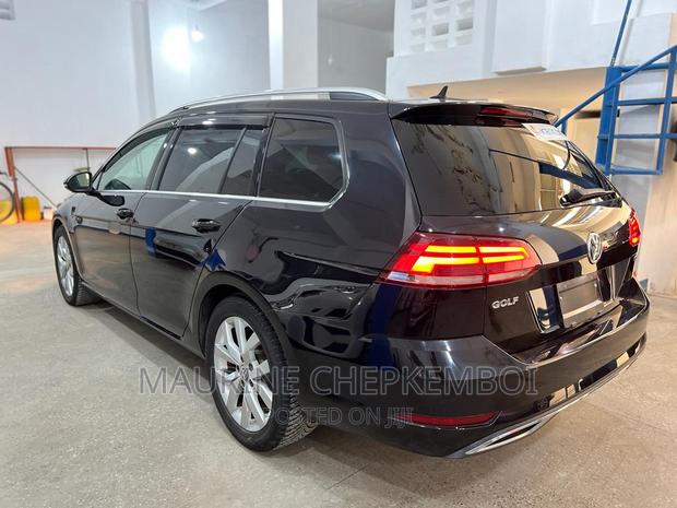 Volkswagen Golf 2017 - Black Edition: Modern and Elegant