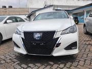 2017 Toyota Crown White: Spacious and Stylish Sedan for Comfortable Driving for sale