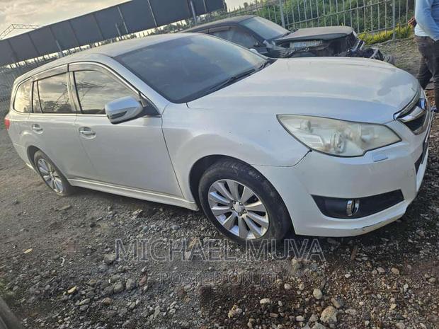 2011 Subaru Legacy in Pearl: Pre-owned Sedan for Sale