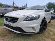 Volvo V40 2016 - White, Used, High-quality, Reasonable Price for sale