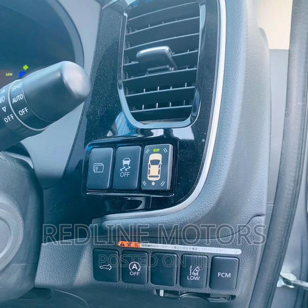 Mitsubishi Outlander ES AWC 2016 Blue: Eco-friendly and Versatile