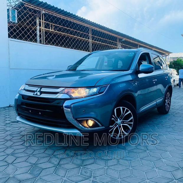 Mitsubishi Outlander ES AWC 2016 Blue: Eco-friendly and Versatile