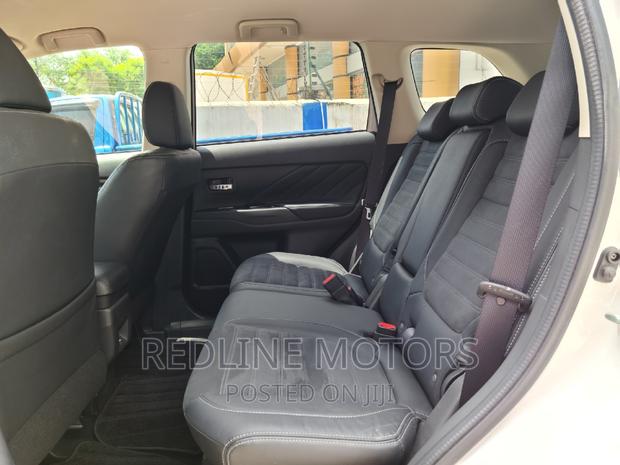 Mitsubishi Outlander 2.0 PHEV AWD 2016 - Certified Pre-Owned
