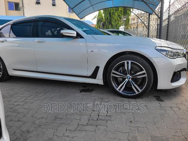 White BMW 7 Series 2017 - Stunning, High-End Luxury Car