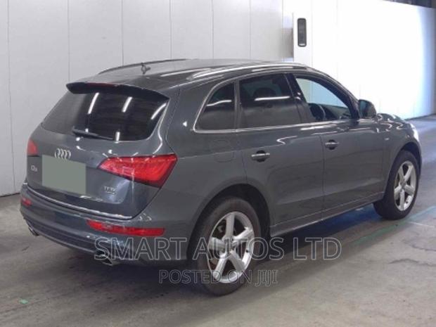Gray 2017 Audi Q5 - High-Performance SUV