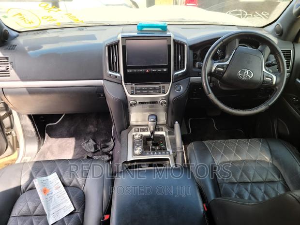 Used 2016 Toyota Land Cruiser 4.6 V8 ZX in Excellent Condition - Silver