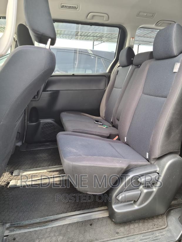 2016 Toyota Voxy Silver - High-Quality Used MPV for Sale