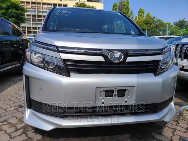 2016 Toyota Voxy Silver - High-Quality Used MPV for Sale