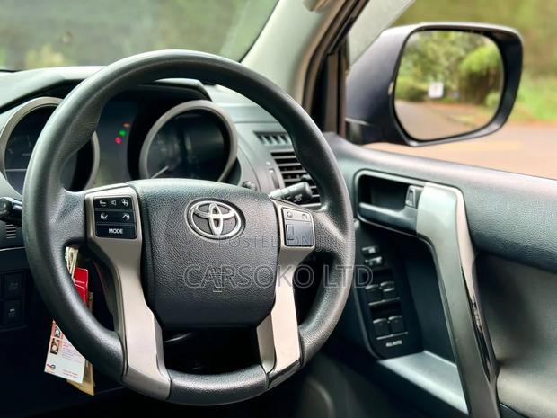 Toyota Land Cruiser Prado 2010 Black