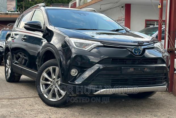 2016 Toyota RAV4 Black Edition: Affordable Luxury SUV